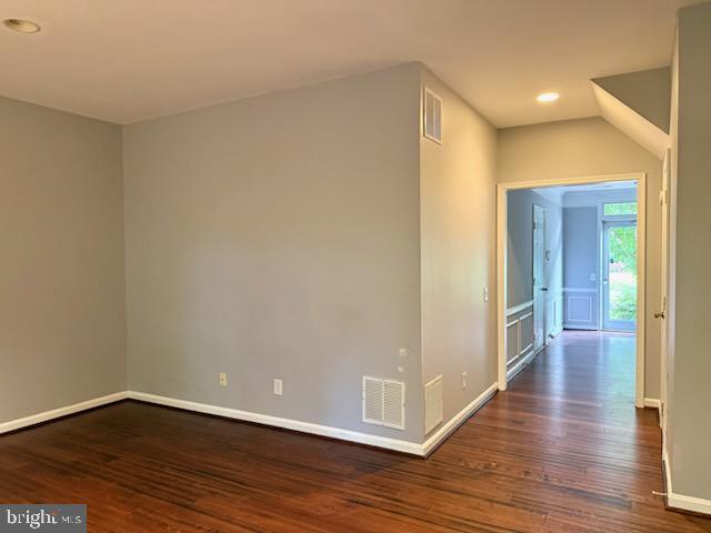 Building Photo - 11539 Bertram St