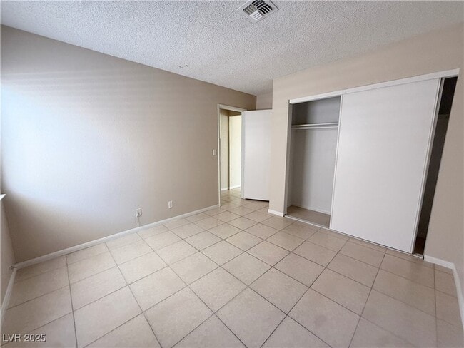 Building Photo - 6568 Gazelle Dr