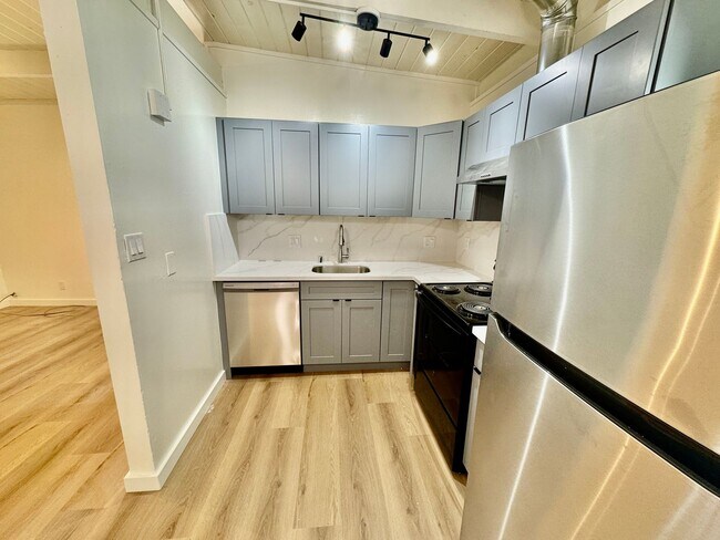 Building Photo - El Cerrito, Newly Renovated 2BR/1BA Upstairs Unit – Convenient Location!