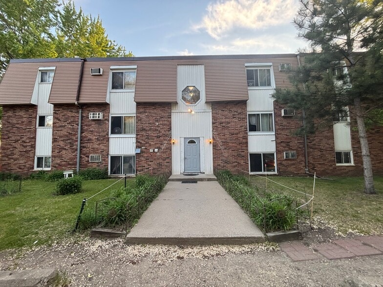 Building Photo - 1340 8th Ave