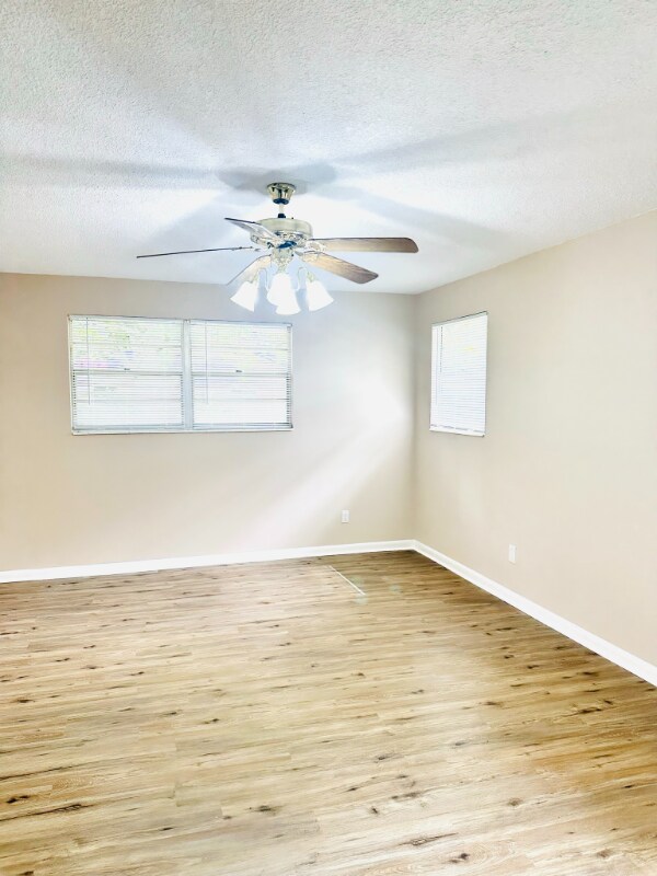 Building Photo - 261 Dillon Dr
