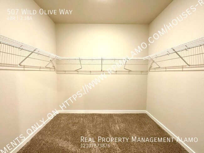 Building Photo - 507 Wild Olive Wy