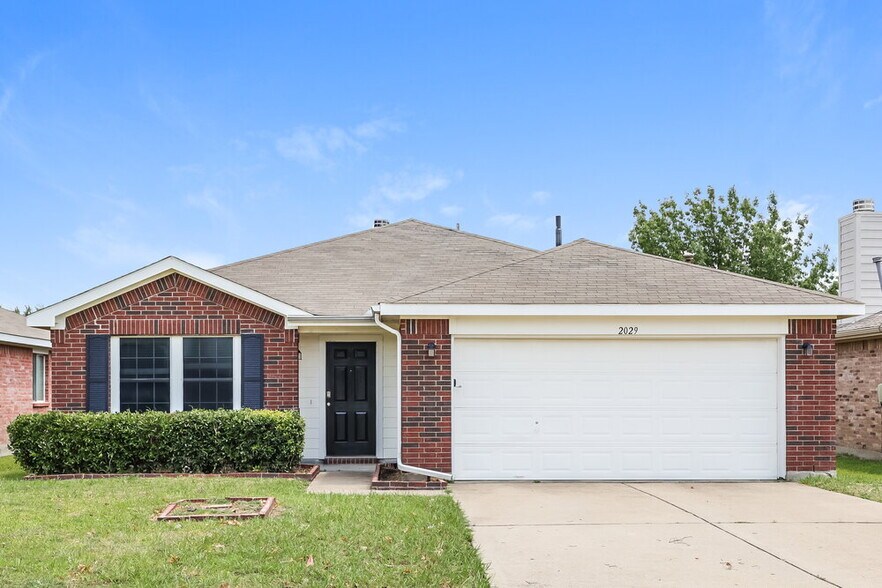 Primary Photo - 2029 Wildwood Dr