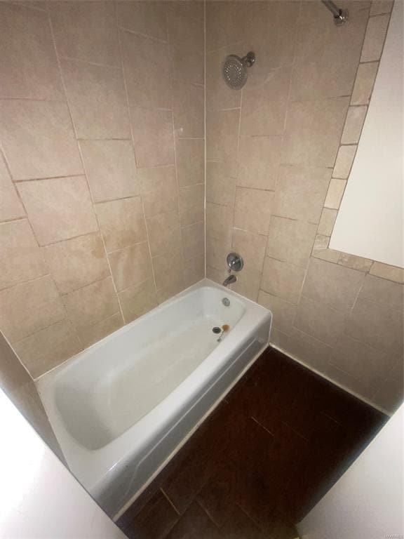 Building Photo - 2440 Price St