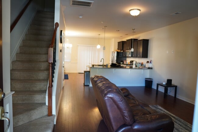 Building Photo - 6425 Swatner Dr