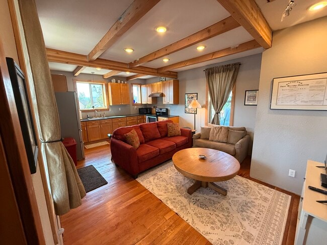 Building Photo - 215-1/2 N Emmett