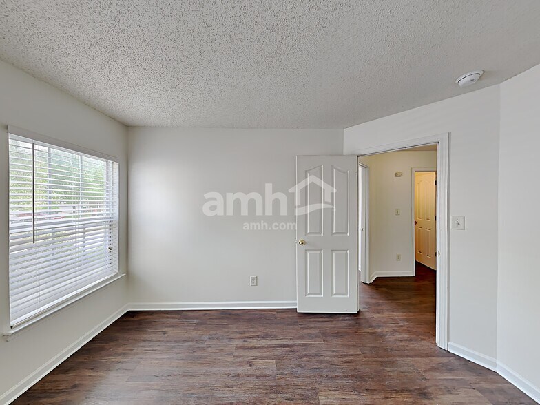 Building Photo - 7316 Aragorn Ln