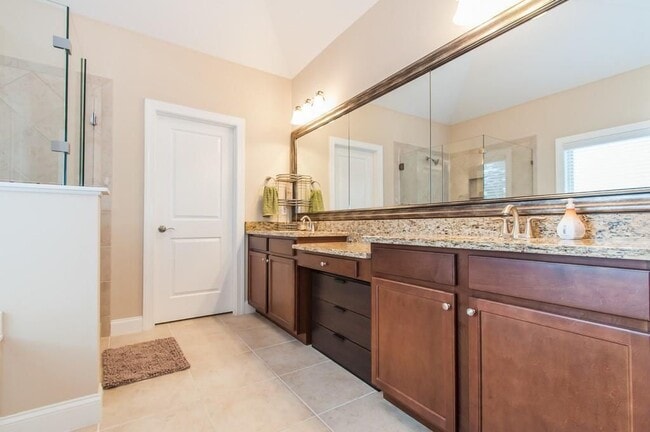 Building Photo - 4505 Summersweet Dr