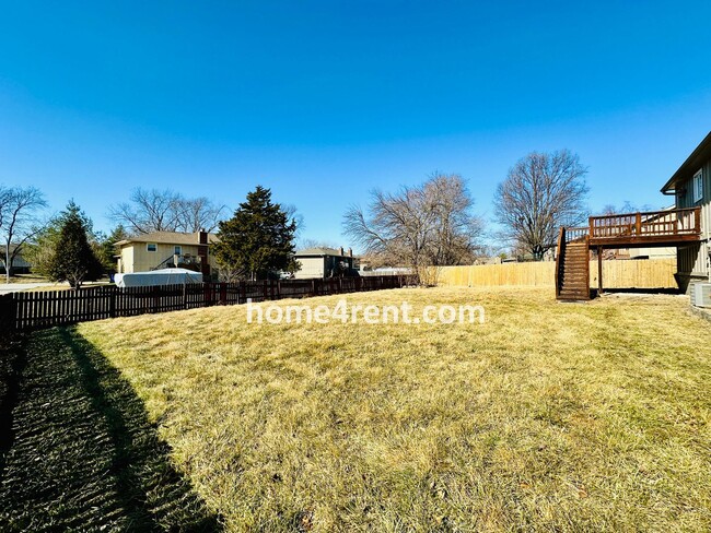 Building Photo - Beautiful, Split-Level Olathe Home w/ Stai...