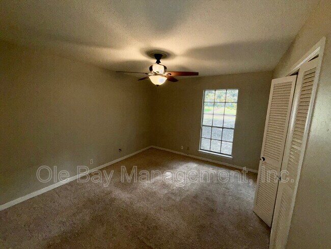 Building Photo - 2016 Cathedral Way