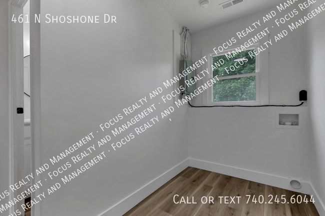 Building Photo - 461 N Shoshone Dr