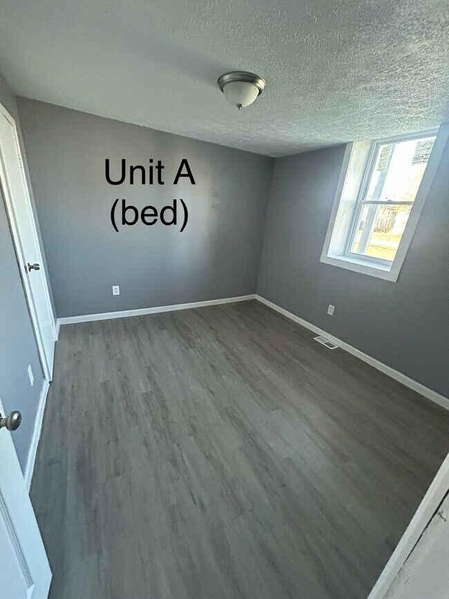 Building Photo - Seneca Ave