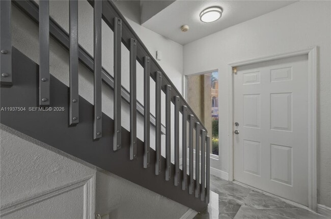 Building Photo - 810 NE 212th Terrace