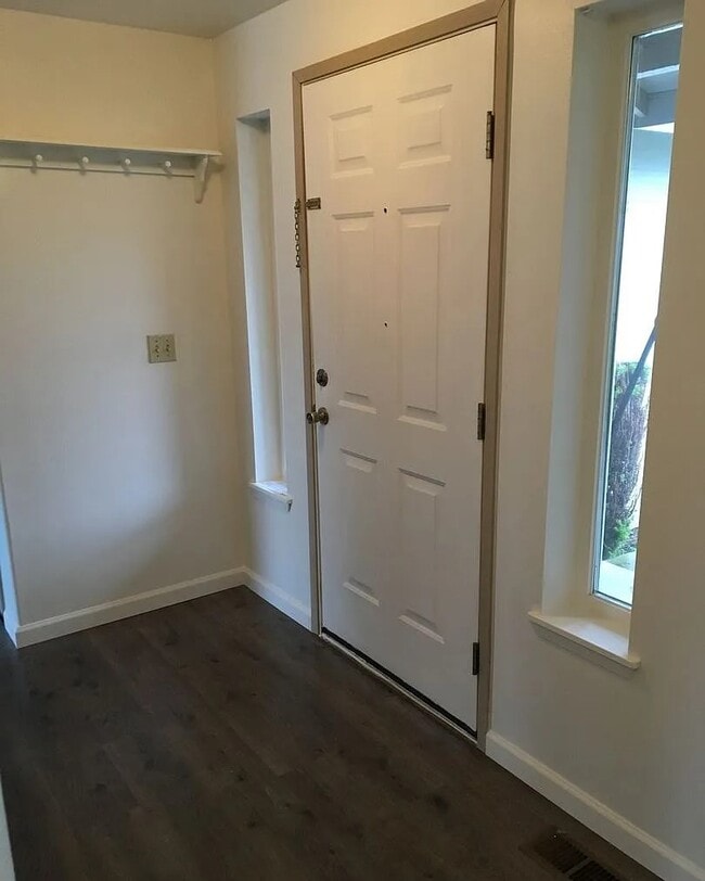 Building Photo - 2731 176th St NE