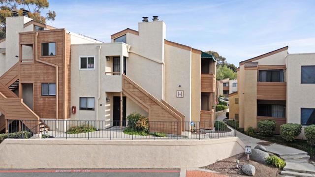 Building Photo - 2920 Briarwood Rd