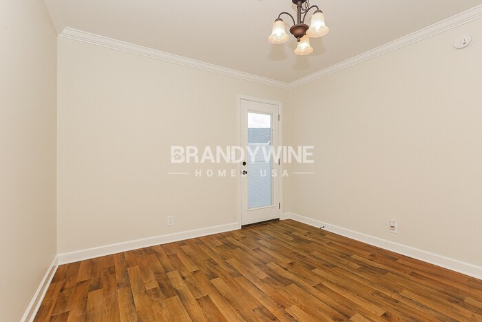 Building Photo - 4814 Octavia St