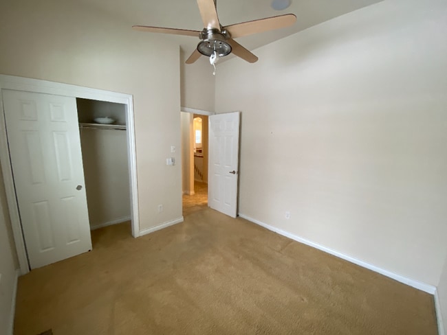 Building Photo - Available September! Beautiful and Spacious Home in Central Park!