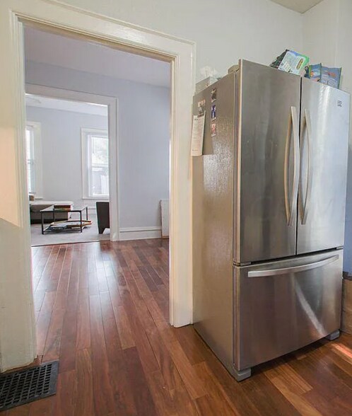 Building Photo - 57 E Moler St