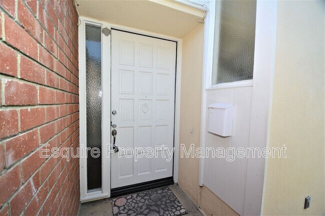 Building Photo - 1629 Pierside Ln
