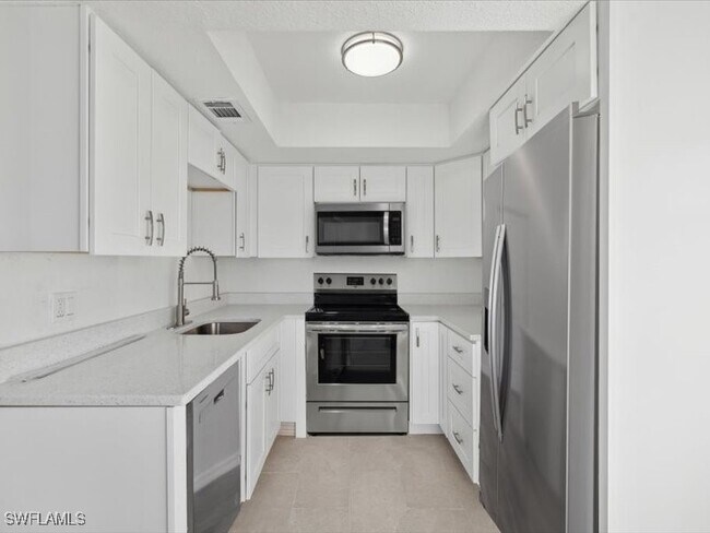 Building Photo - 16200 Dublin Cir