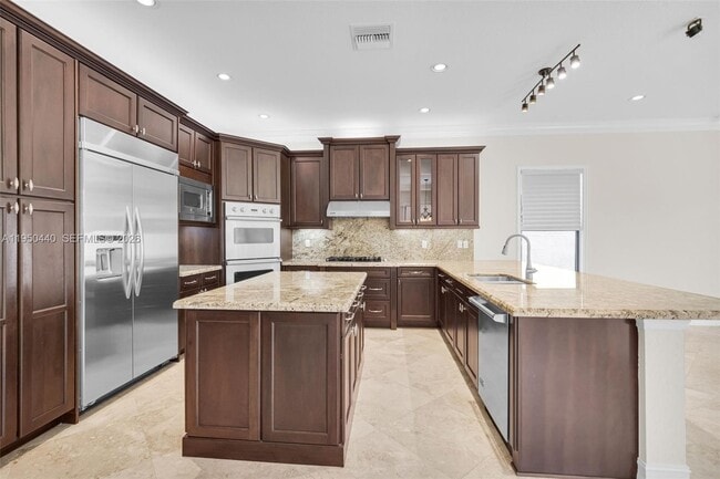 Building Photo - 8944 Little Falls Way