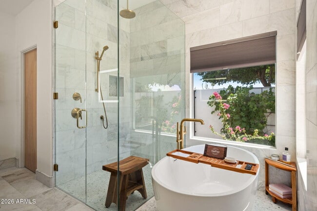 Building Photo - 25810 N Abajo Dr