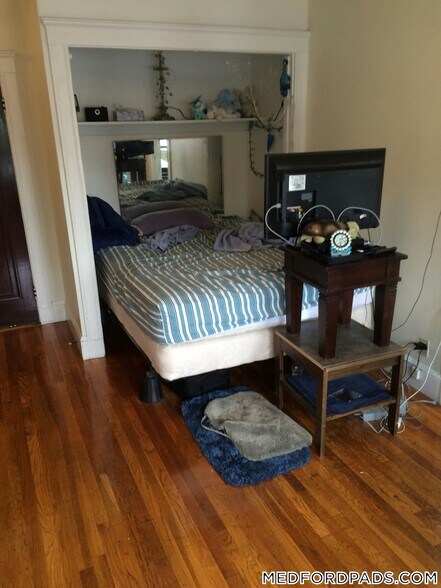 Building Photo - 53 Fellsway W