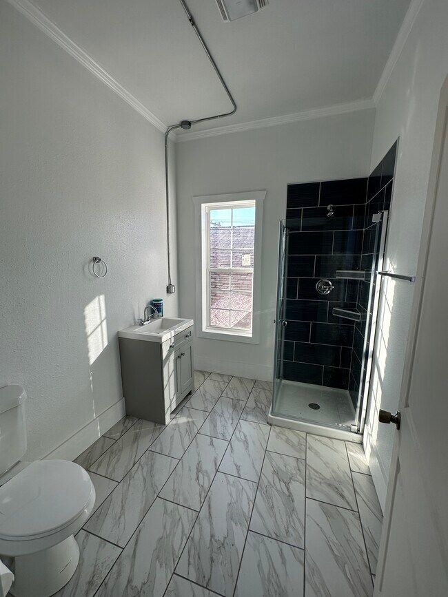 Building Photo - 23.5 N Grant