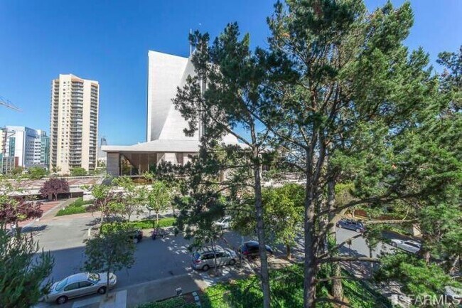 Building Photo - 1 bedroom in San Francisco CA 94109