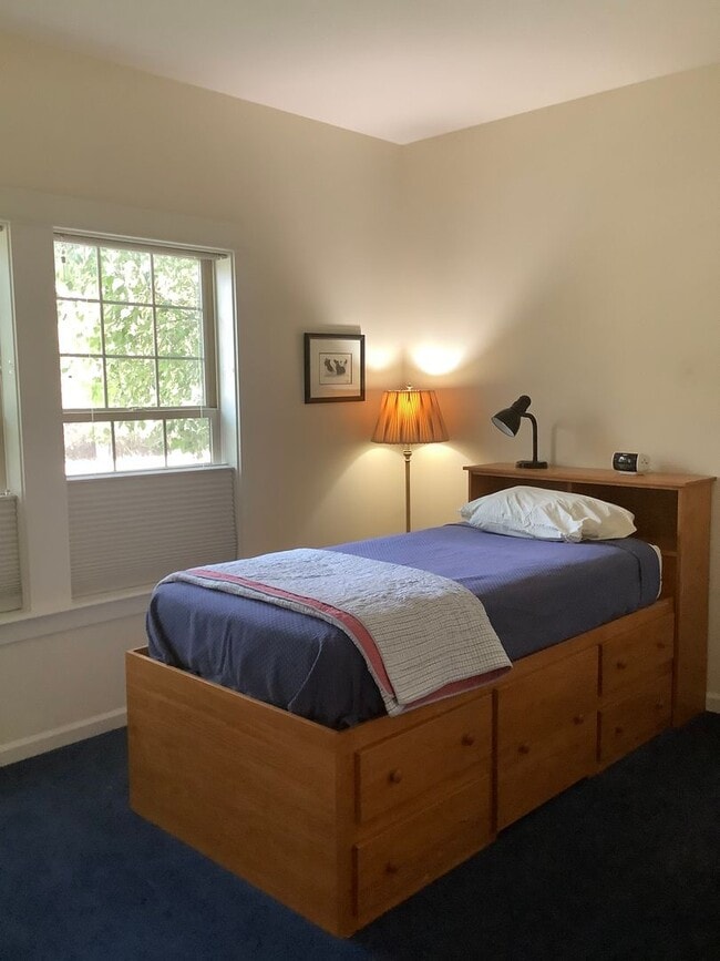 Building Photo - Three bedroom home near N. Mountain Nature Park. | Available April