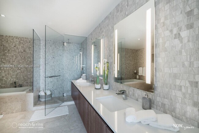 Building Photo - 88 SW 7th St