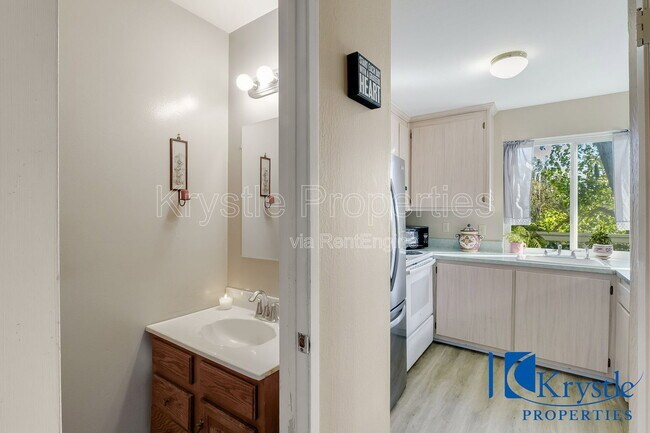 Building Photo - 138 Warwick Dr