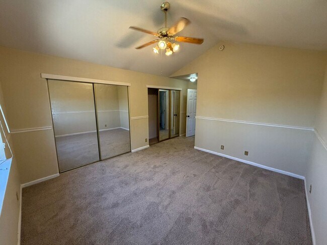 Building Photo - AVAILABLE NOW! Come view this 5 Bedroom single family home in Rocklin!
