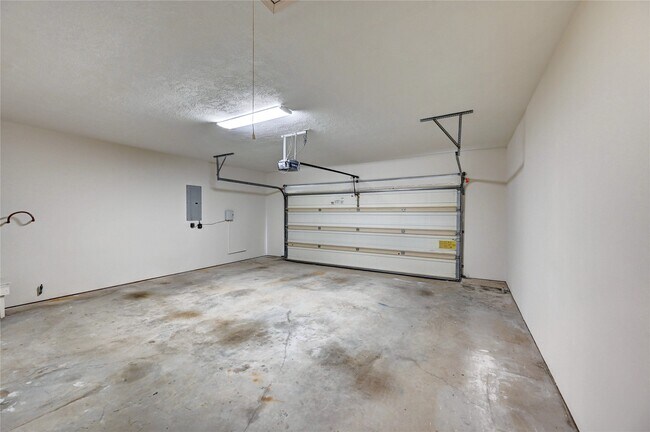 Building Photo - 12959 N Puffin Ln