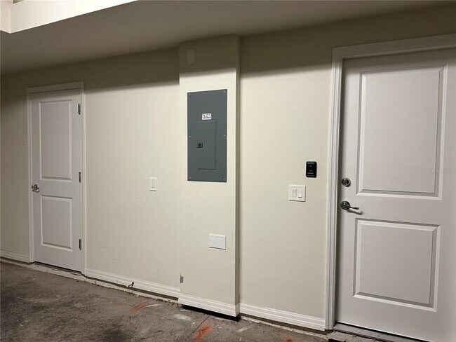 Building Photo - 527 Piazza Point