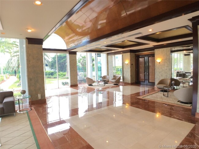 Building Photo - 16400 Collins Ave