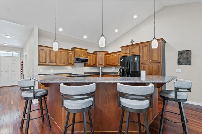 Building Photo - 1632 Cobblefield Rd