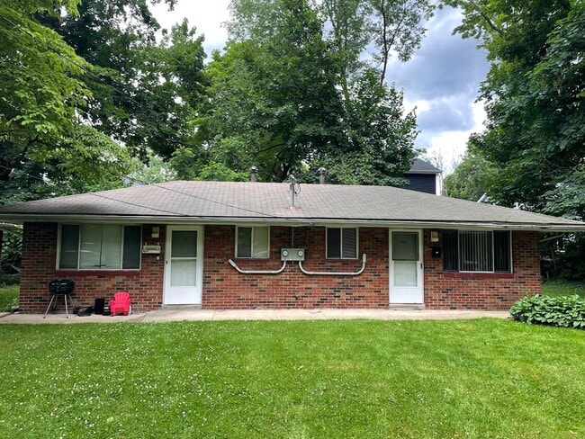 Primary Photo - One bedroom one bathroom apartment for rent