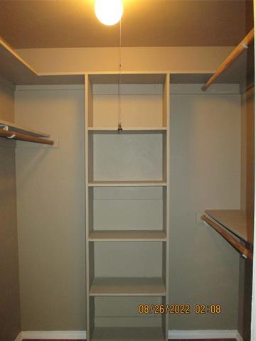 Building Photo - 553 Hanover Dr