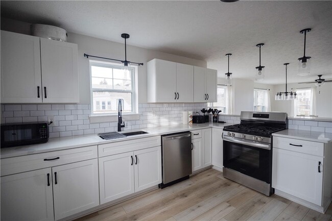 Building Photo - 161 West Ave