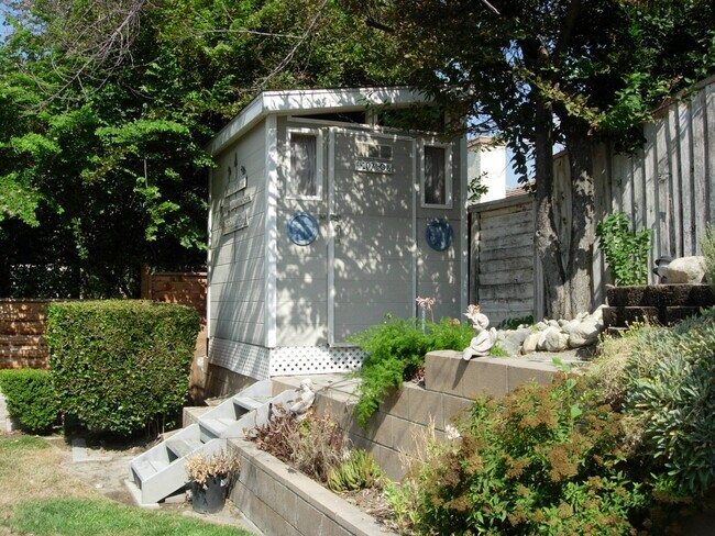 Storage or craft shed - 10750 Spyglass Dr