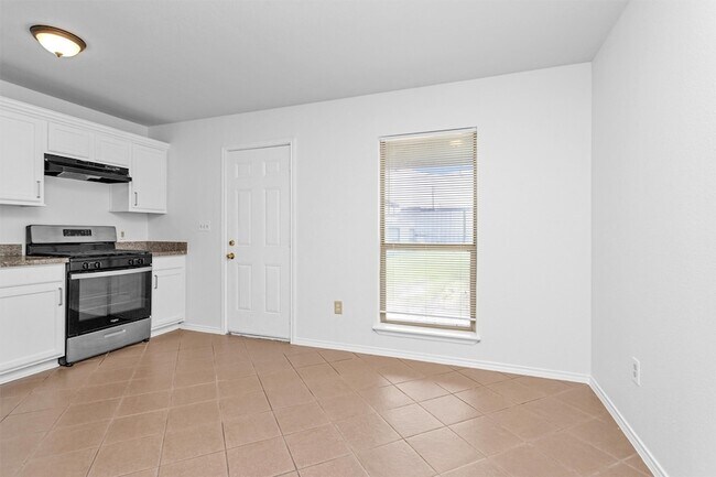 Building Photo - 2156 Hopper Rd
