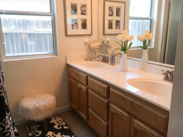 Building Photo - 8552 Harvest House Way