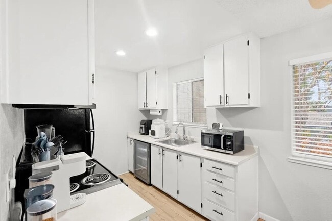 Building Photo - 3591 Quail Lakes Dr