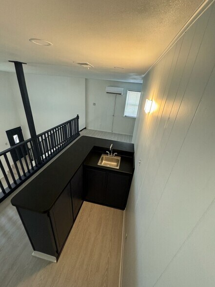 Building Photo - 103 Brentwood Dr