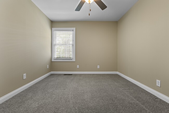 Building Photo - 149 Regency Point Path