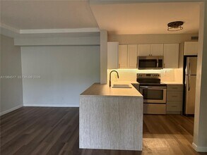 Building Photo - 3001 N Oakland Forest Dr