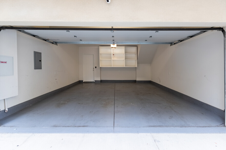 Personal Garage & Storage - 24444 Hawthorne Blvd