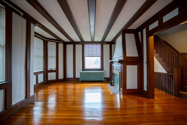 Building Photo - 2 Bryant St