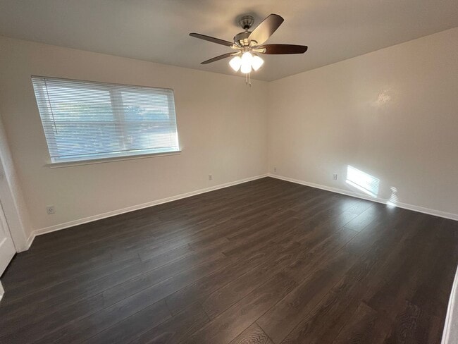 Building Photo - 1306 N 42nd St